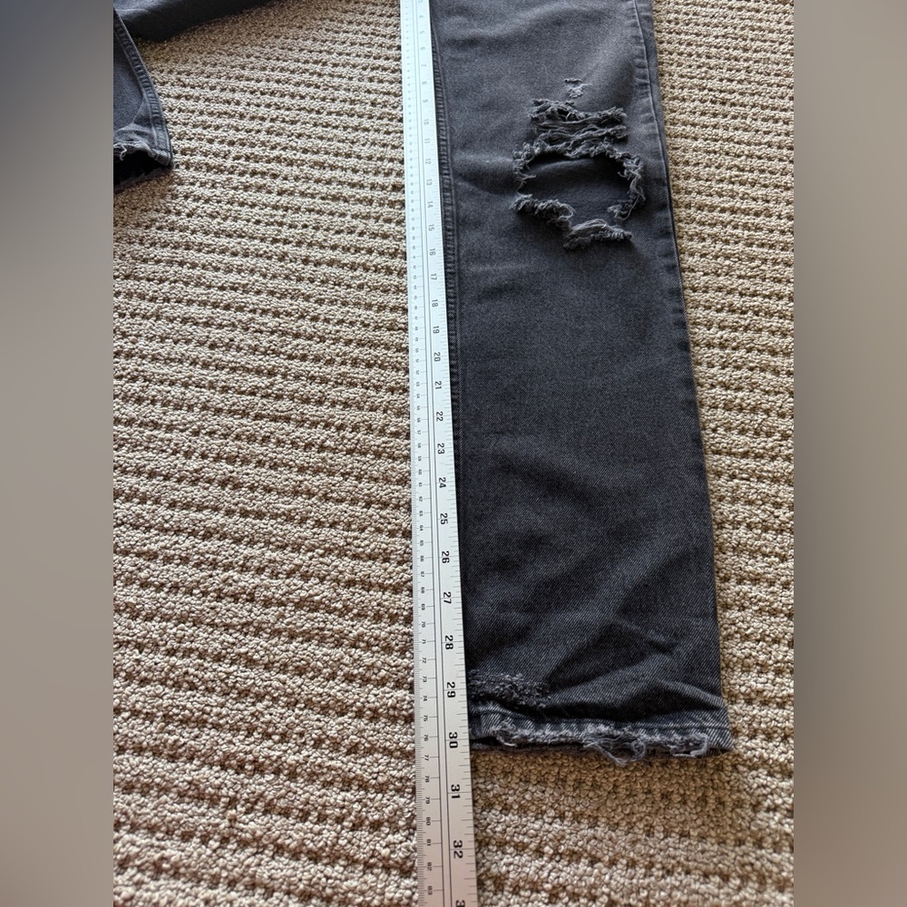 NWOT We the free! Charcoal Distressed Jeans.. Size 26 - Picture 10 of 14